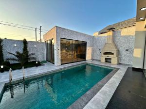 Bakı, bağ/həyət evi 4 otaqlı, satılır, 170 m² , 4 sot , Xəzər rayonu, Şüvəlan