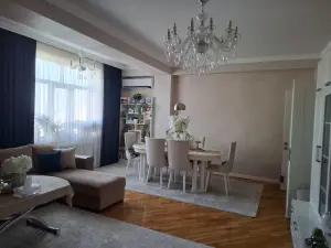 Bakı, yeni tikili 3 otaqlı, satılır, 135 m²  , Nəsimi rayonu, 5-ci mikrorayon