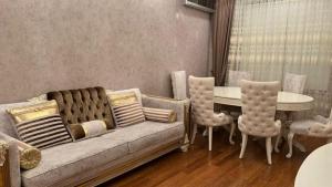Bakı, yeni tikili 3 otaqlı, günlük kirayə, 100 m²  , Xətai rayonu, H.Aslanov qəs.