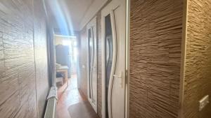 Sumqayıt, köhnə tikili 5 otaqlı, satılır, 95 m²  , 45-ci məhəllə