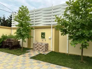 5 otaqlı bağ/həyət evi, satılır, 300 m², 7 sot, Bakı, Xəzər rayonu, Buzovna