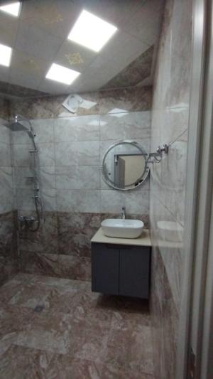 Bakı, köhnə tikili 4 otaqlı, satılır, 105 m²  , Binəqədi rayonu, 8-ci mikrorayon
