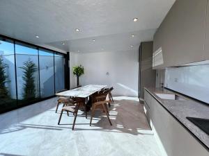 Bakı, həyət evi 5 otaqlı, satılır, 220 m² , 7 sot , Xəzər rayonu, Mərdəkan