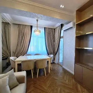 3 otaqlı yeni tikili, satılır, 95 m², Bakı, Nizami rayonu, 8-ci kilometr