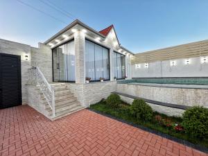 Bakı, həyət evi 5 otaqlı, satılır, 230 m² , 5.5 sot , Xəzər rayonu, Mərdəkan