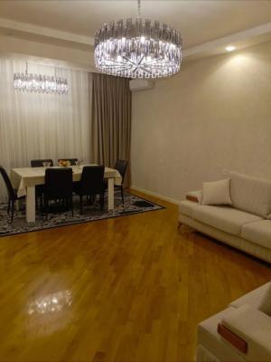 Bakı, yeni tikili 3 otaqlı, satılır, 110 m²  , Yasamal rayonu, Yeni Yasamal qəs.