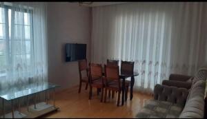 Şamaxı, həyət evi 4 otaqlı, günlük kirayə, 120 m²  