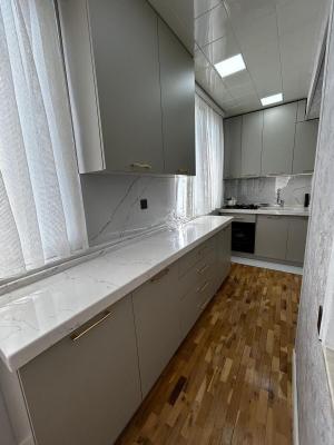 Bakı, köhnə tikili 3 otaqlı, satılır, 70 m²  , Nərimanov rayonu