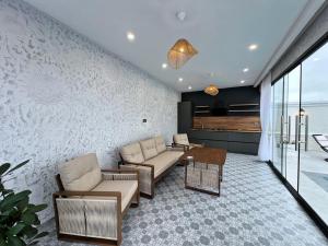 Bakı, həyət evi 4 otaqlı, satılır, 220 m² , 5.1 sot , Xəzər rayonu, Mərdəkan