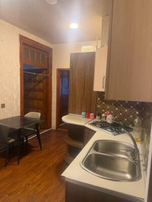 Bakı, köhnə tikili 2 otaqlı, satılır, 70 m²  , Nəsimi rayonu