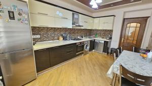 Bakı, yeni tikili 3 otaqlı, satılır, 120 m²  , Yasamal rayonu, Yeni Yasamal qəs.