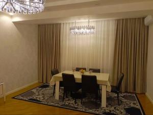 Bakı, yeni tikili 3 otaqlı, satılır, 110 m²  , Yasamal rayonu, Yeni Yasamal qəs.