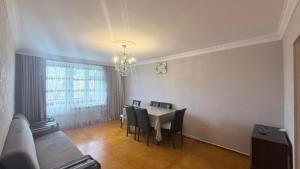 Sumqayıt, köhnə tikili 5 otaqlı, satılır, 95 m²  , 45-ci məhəllə