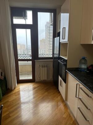 Bakı, yeni tikili 2 otaqlı, kirayə, 75 m²  , Yasamal rayonu