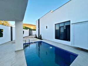 Bakı, bağ/həyət evi 4 otaqlı, satılır, 170 m² , 4.2 sot , Xəzər rayonu, Şüvəlan