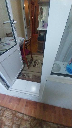 Bakı, köhnə tikili 2 otaqlı, satılır, 60 m²  , Binəqədi rayonu, 8-ci mikrorayon
