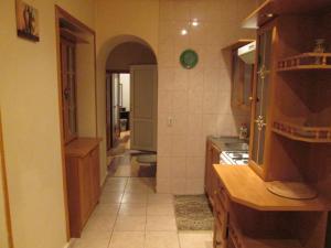 Bakı, köhnə tikili 2 otaqlı, kirayə, 65 m²  , Səbail rayonu