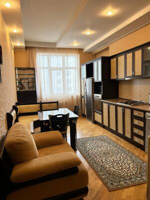 Bakı, yeni tikili 2 otaqlı, kirayə, 110 m²  , Yasamal rayonu