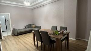 Sumqayıt, yeni tikili 2 otaqlı, günlük kirayə, 55 m²  