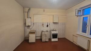 Sumqayıt, köhnə tikili 2 otaqlı, satılır, 73 m²  , 12-ci mikrorayon