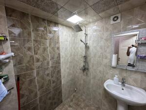 Bakı, köhnə tikili 4 otaqlı, satılır, 110 m²  , Nizami rayonu, 8-ci kilometr