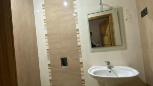 Bakı, yeni tikili 2 otaqlı, satılır, 85 m²  , Binəqədi rayonu, 9-cu mikrorayon