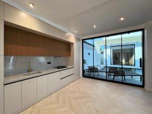 Bakı, həyət evi 5 otaqlı, satılır, 220 m² , 8 sot , Xəzər rayonu, Mərdəkan