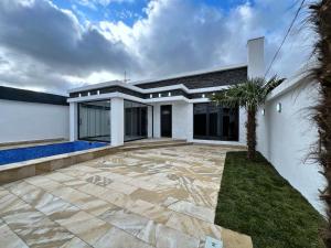 Bakı, həyət evi 4 otaqlı, satılır, 130 m² , 3 sot , Xəzər rayonu, Şüvəlan
