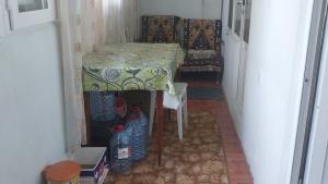 Bakı, köhnə tikili 2 otaqlı, satılır, 60 m²  , Binəqədi rayonu, 8-ci mikrorayon