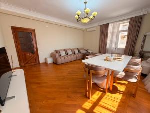 Bakı, yeni tikili 2 otaqlı, satılır, 96 m²  , Nərimanov rayonu