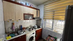 Bakı, köhnə tikili 2 otaqlı, satılır, 55 m²  , Binəqədi rayonu, 7-ci mikrorayon