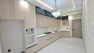 Bakı, yeni tikili 3 otaqlı, satılır, 130 m²  , Yasamal rayonu, Yasamal qəs.