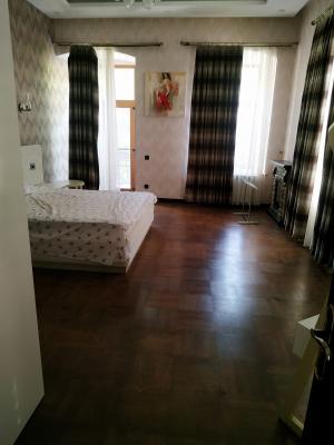 Bakı, köhnə tikili 2 otaqlı, kirayə, 65 m²  , Səbail rayonu