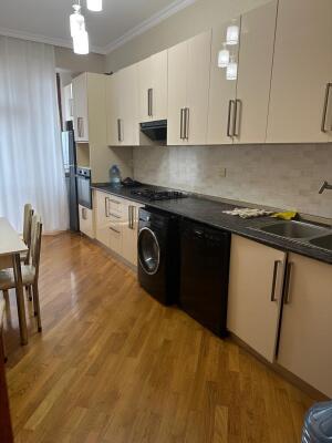 Bakı, yeni tikili 2 otaqlı, kirayə, 75 m²  , Yasamal rayonu