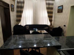 Bakı, köhnə tikili 2 otaqlı, kirayə, 65 m²  , Səbail rayonu