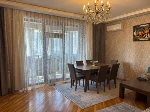 Bakı, yeni tikili 3 otaqlı, satılır, 105 m²  , Yasamal rayonu, Yeni Yasamal qəs.