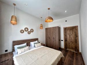 Bakı, həyət evi 4 otaqlı, satılır, 200 m² , 5.1 sot , Xəzər rayonu, Şüvəlan