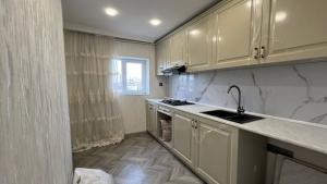 Bakı, köhnə tikili 3 otaqlı, satılır, 65 m²  , Nizami rayonu