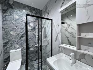 Bakı, həyət evi 5 otaqlı, satılır, 200 m² , 4 sot , Xəzər rayonu, Şüvəlan
