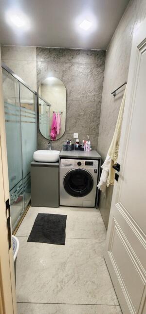 Bakı, köhnə tikili 3 otaqlı, satılır, 65 m²  , Binəqədi rayonu, 8-ci mikrorayon