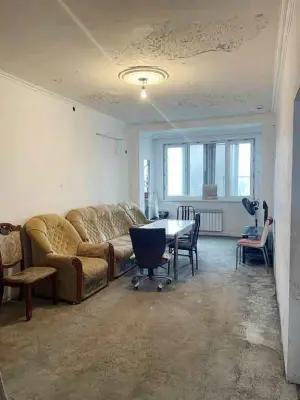 Bakı, köhnə tikili 4 otaqlı, satılır, 105 m²  , Binəqədi rayonu, 8-ci mikrorayon