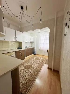 Bakı, köhnə tikili 3 otaqlı, satılır, 110 m²  , Binəqədi rayonu, 8-ci mikrorayon