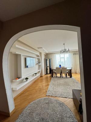 Bakı, yeni tikili 3 otaqlı, satılır, 110 m²  , Nəsimi rayonu, 4-cü mikrorayon