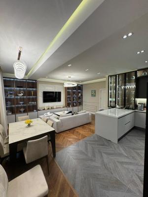 Bakı, köhnə tikili 2 otaqlı, satılır, 88 m²  , Nərimanov rayonu