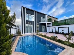 Bakı, həyət evi 5 otaqlı, satılır, 200 m² , 4 sot , Xəzər rayonu, Şüvəlan