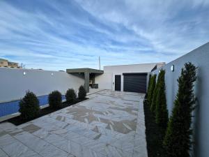 Bakı, bağ/həyət evi 4 otaqlı, satılır, 150 m² , 3 sot , Xəzər rayonu, Şüvəlan