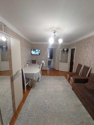 Bakı, köhnə tikili 2 otaqlı, satılır, 50 m²  , Nizami rayonu, 8-ci kilometr