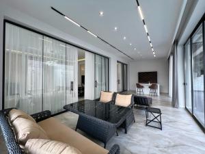 Bakı, həyət evi 5 otaqlı, satılır, 360 m² , 8 sot , Xəzər rayonu, Şüvəlan