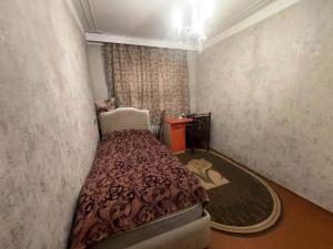 Bakı, köhnə tikili 4 otaqlı, satılır, 100 m²  , Nizami rayonu, 8-ci kilometr