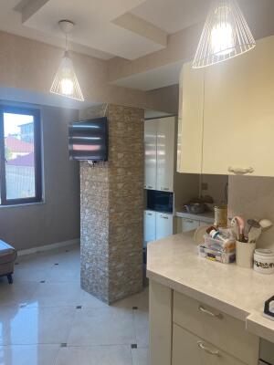 Bakı, köhnə tikili 4 otaqlı, satılır, 100 m²  , Nərimanov rayonu